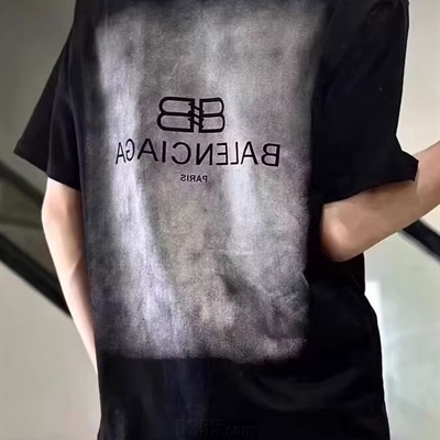 市场上装-T恤-欧货T恤