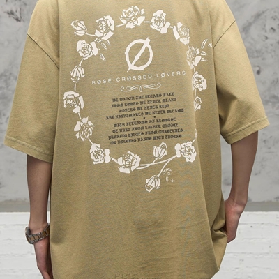 市场上装-T恤-电商T恤