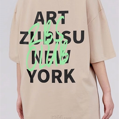 市场上装-T恤-电商T恤