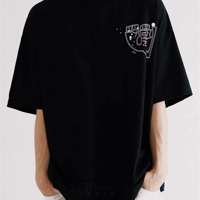 市场上装-T恤-电商T恤