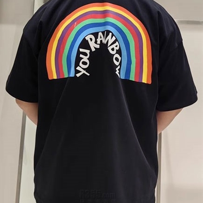 市场上装-T恤-电商T恤