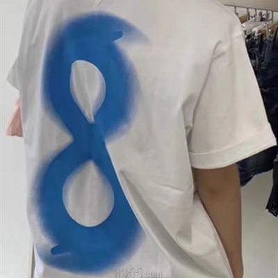 市场上装-T恤-电商T恤