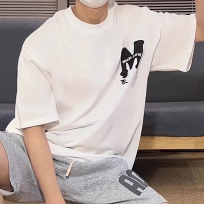 市场上装-T恤-电商T恤