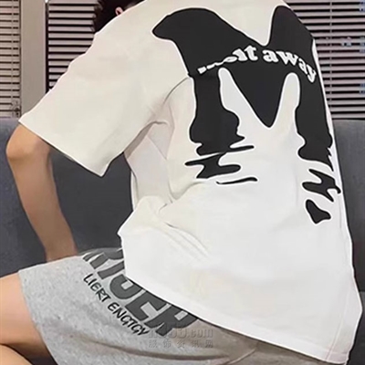 市场上装-T恤-电商T恤