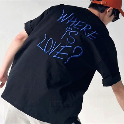 市场上装-T恤-电商T恤