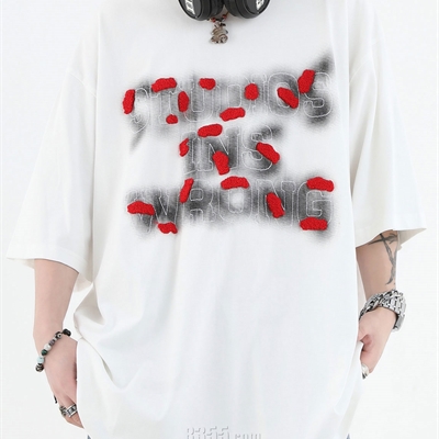 市场上装-T恤-电商T恤