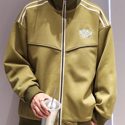 市场上装-夹克-休闲夹克