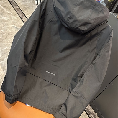 市场上装-夹克-休闲夹克