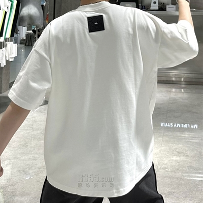 市场上装-T恤-休闲T恤