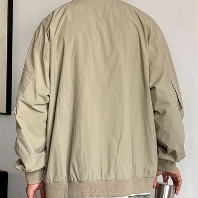 市场上装-夹克-休闲夹克