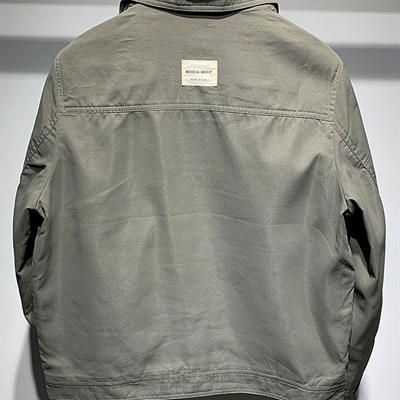 市场上装-夹克-休闲夹克