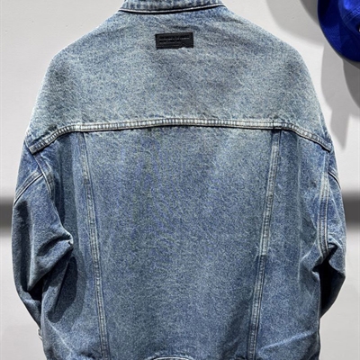 市场上装-夹克-休闲夹克