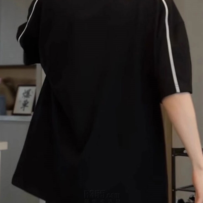 市场上装-T恤-电商T恤