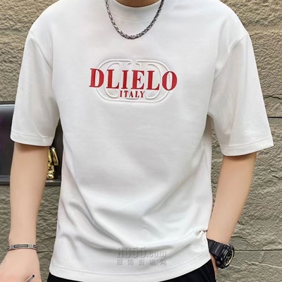 市场上装-T恤-欧货T恤