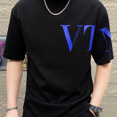 市场上装-T恤-欧货T恤