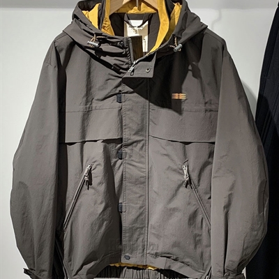 市场上装-夹克-休闲夹克