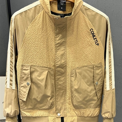 市场上装-夹克-休闲夹克