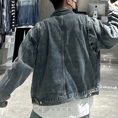 市场上装-夹克-休闲夹克