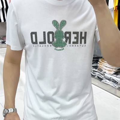 市场上装-T恤-欧货T恤