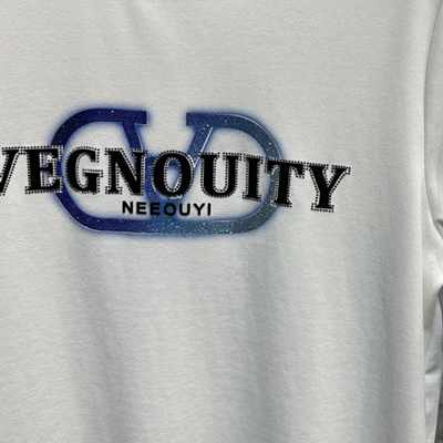 市场上装-T恤-欧货T恤