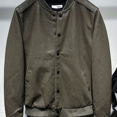 市场上装-皮衣-休闲皮衣