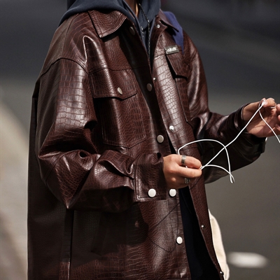 市场上装-皮衣-休闲皮衣