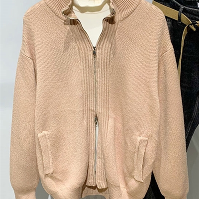 市场上装-毛衫-休闲毛衫