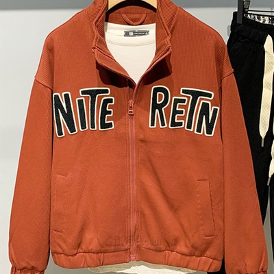 市场上装-夹克-休闲夹克