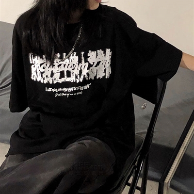 市场上装-T恤-电商T恤