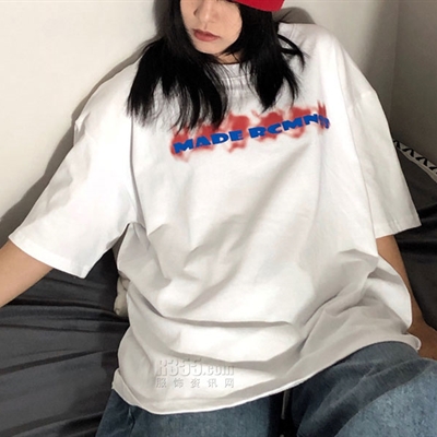 市场上装-T恤-电商T恤