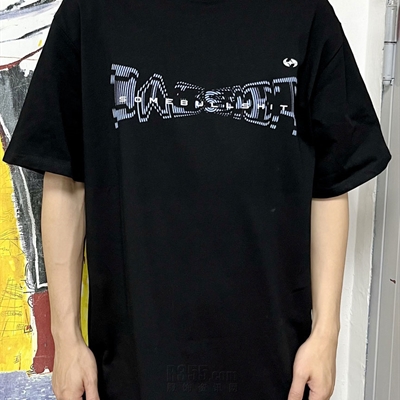 市场上装-T恤-电商T恤