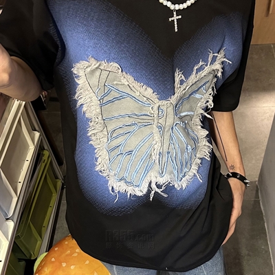 市场上装-T恤-电商T恤