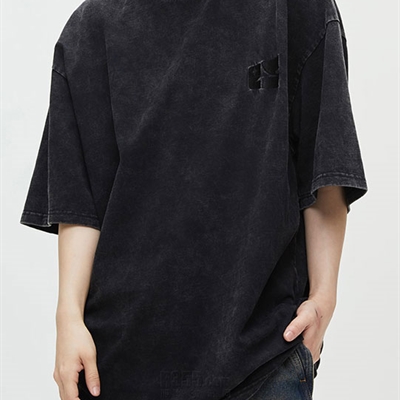 市场上装-T恤-电商T恤