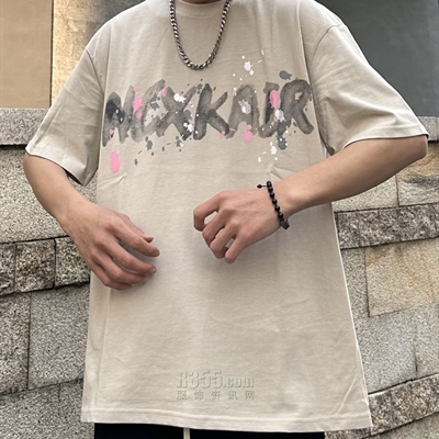 市场上装-T恤-电商T恤