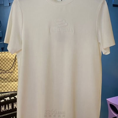 市场上装-T恤-欧货T恤
