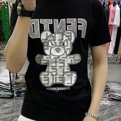 市场上装-T恤-欧货T恤