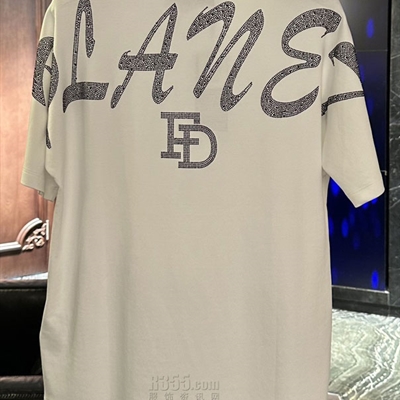 市场上装-T恤-欧货T恤