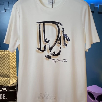 市场上装-T恤-欧货T恤