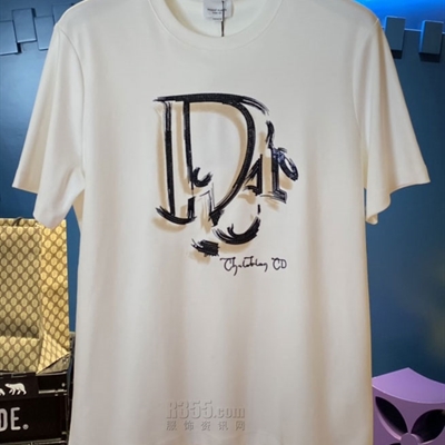 市场上装-T恤-欧货T恤