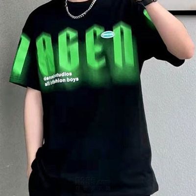 市场上装-T恤-电商T恤