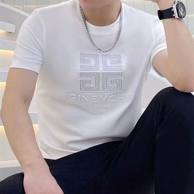 市场上装-T恤-欧货T恤