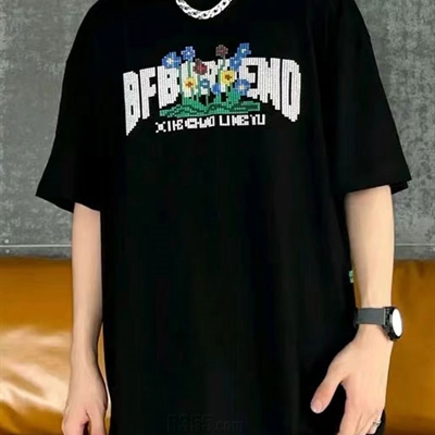 市场上装-T恤-电商T恤