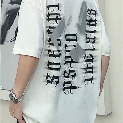 市场上装-T恤-电商T恤