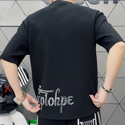 市场上装-T恤-欧货T恤