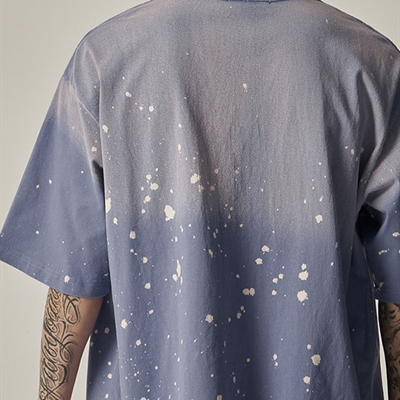 市场上装-T恤-电商T恤