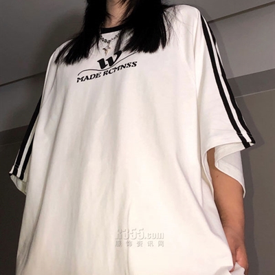 市场上装-T恤-电商T恤