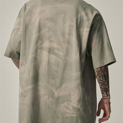 市场上装-T恤-电商T恤