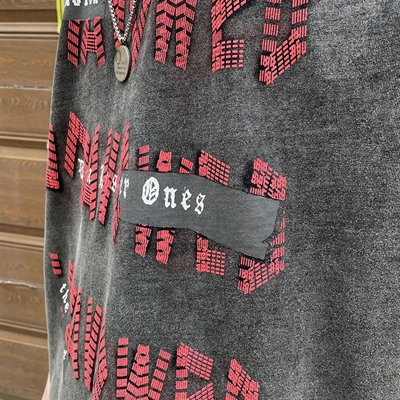 市场上装-T恤-电商T恤