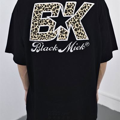 市场上装-T恤-电商T恤