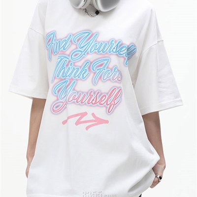 市场上装-T恤-电商T恤